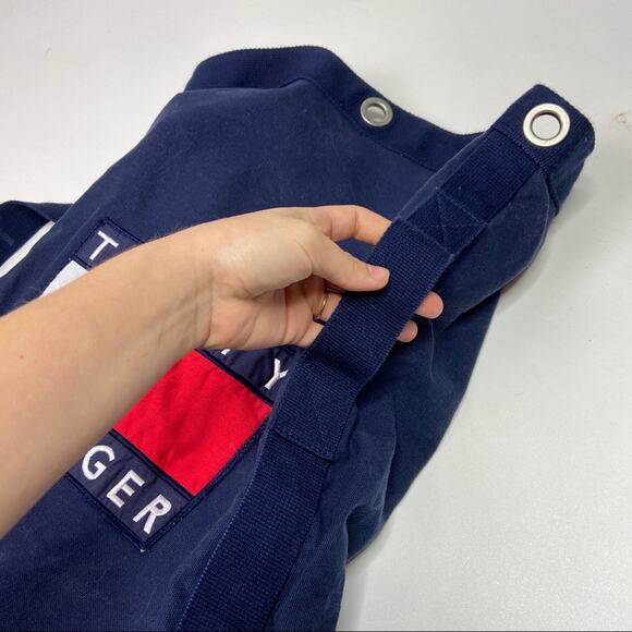 Tommy Hilfiger Vintage Gym Sling Duffle Bag Spellout - Picture 6 of 6
